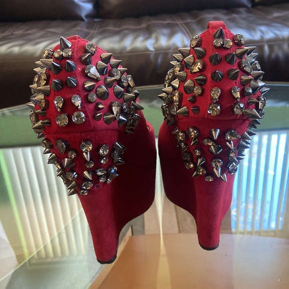 6” studded wedges - Picture 3 of 8